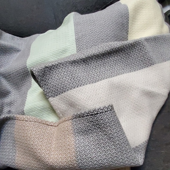 Beautiful baby blanket, wool and mohair, nwt - Picture 6 of 6